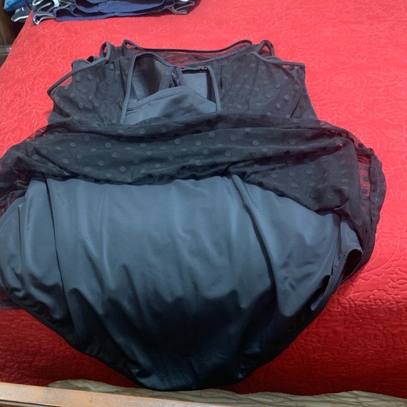 Torrid PreOwned Black SwimSuit 1 Piece Excellent Condition. No labels Size 3/3X - Picture 9 of 15